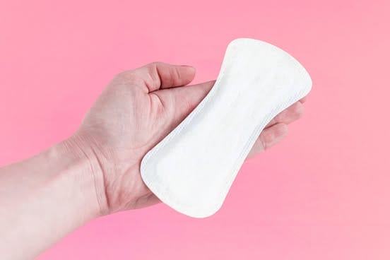 Are Natural Plant-Based Panty Liners Better for Sensitive Skin?